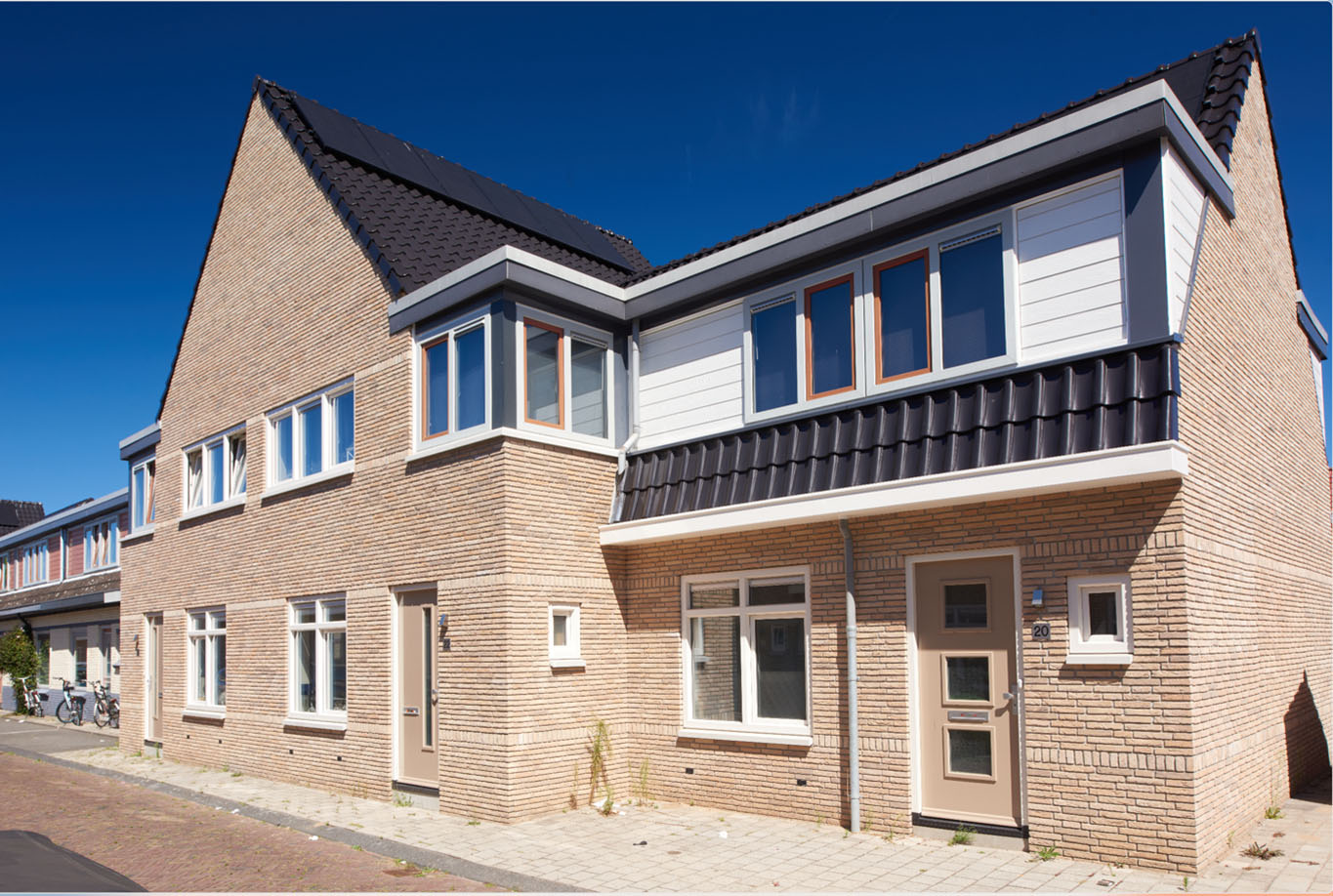 Smalle baksteen renovatieproject Zandweerd Deventer - Rob Moritz - 19 het atelier architecten