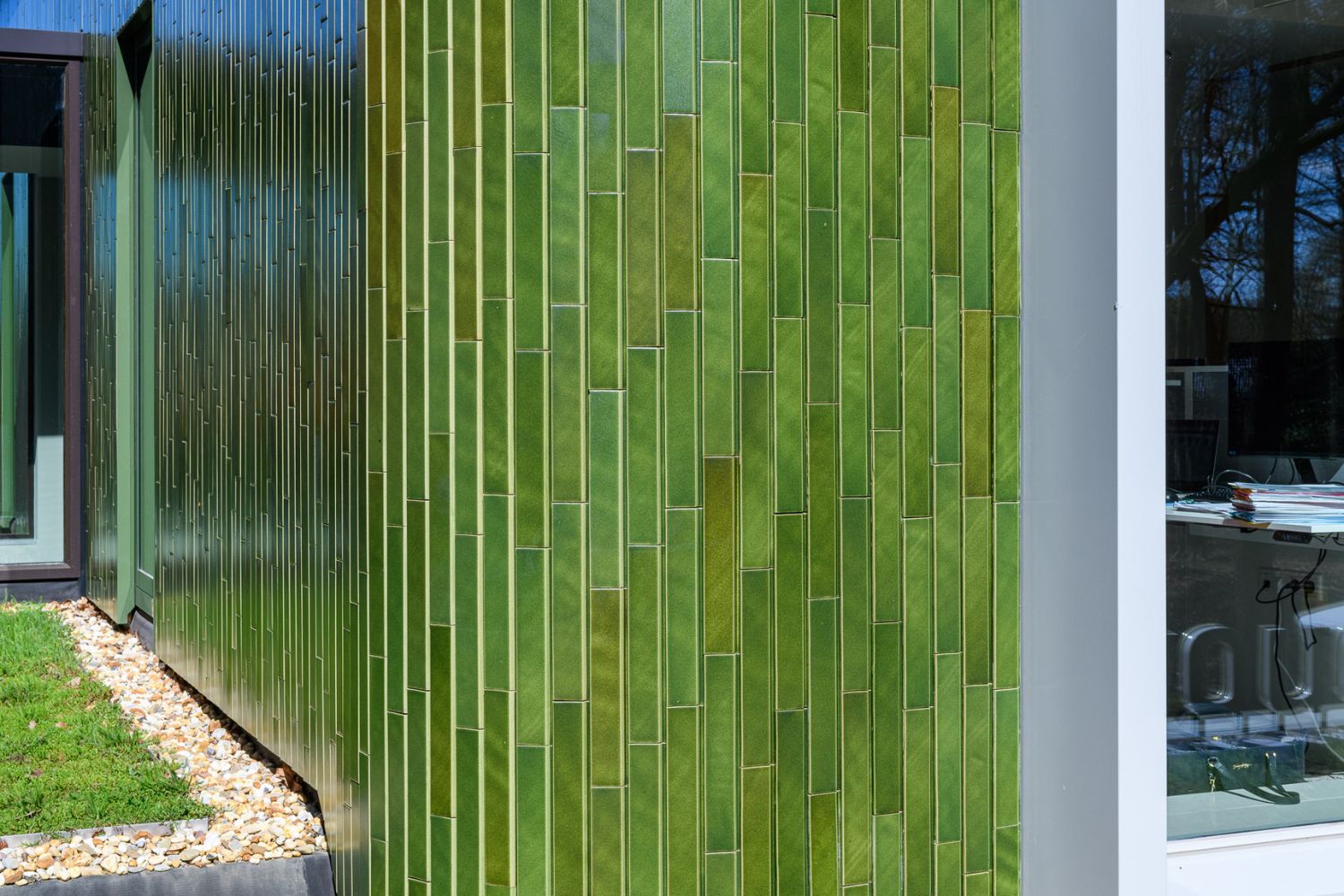 Gemeentehuis Renswoude - circulair A-Brick gevelsysteem - Waste glaze - nieuwe aanbouw - ronde hoeken - Aberson