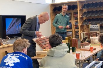 Keramiek college Deltion Bouwkunde-studenten